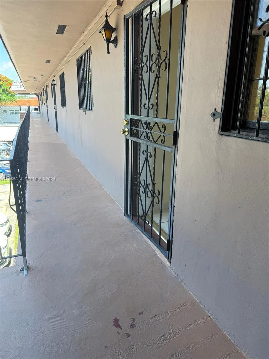 10 SW 45th Ave # 33, Miami, FL 33134