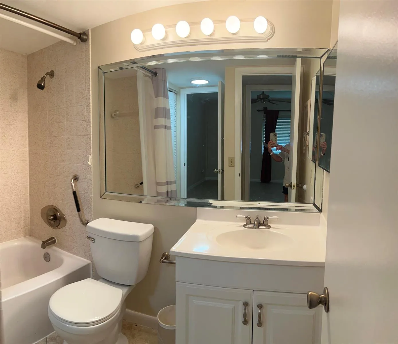 117 LAKE PINE Circle # A-1, FL 33463 photo 3