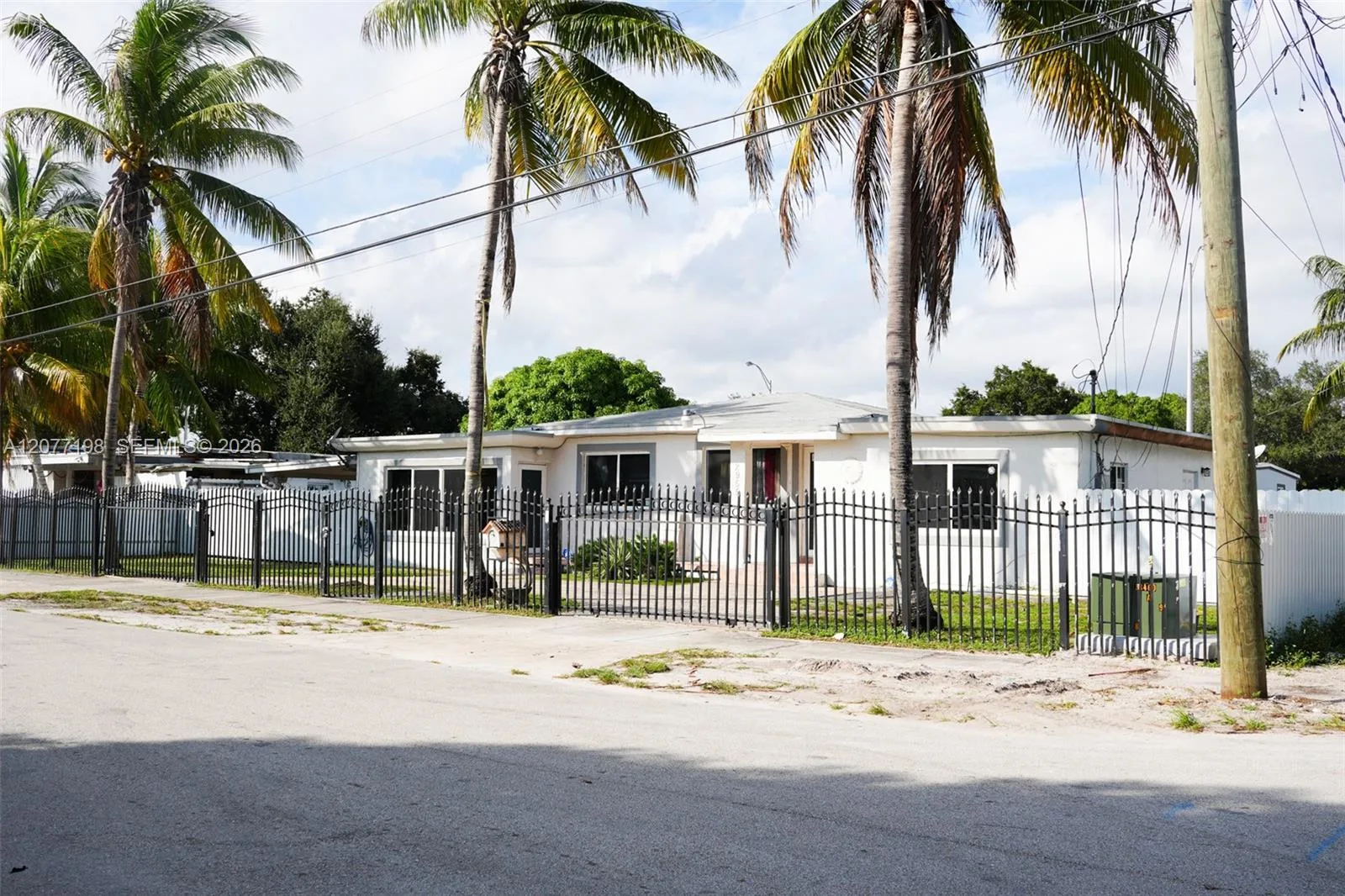 2955 NW 102nd St, Miami, FL 33147