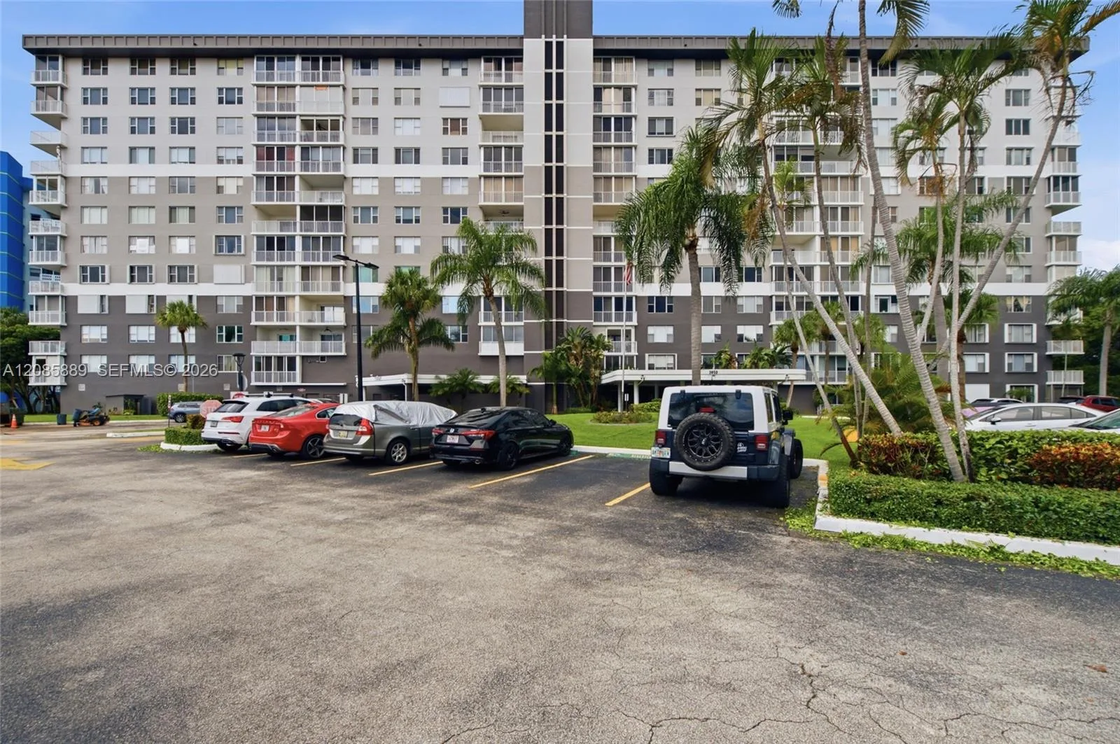 3850 Washington St # 808, Hollywood, FL 33021