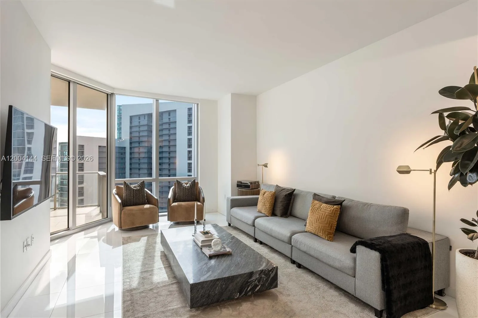 851 NE 1st Ave # 4405, Miami, FL 33132