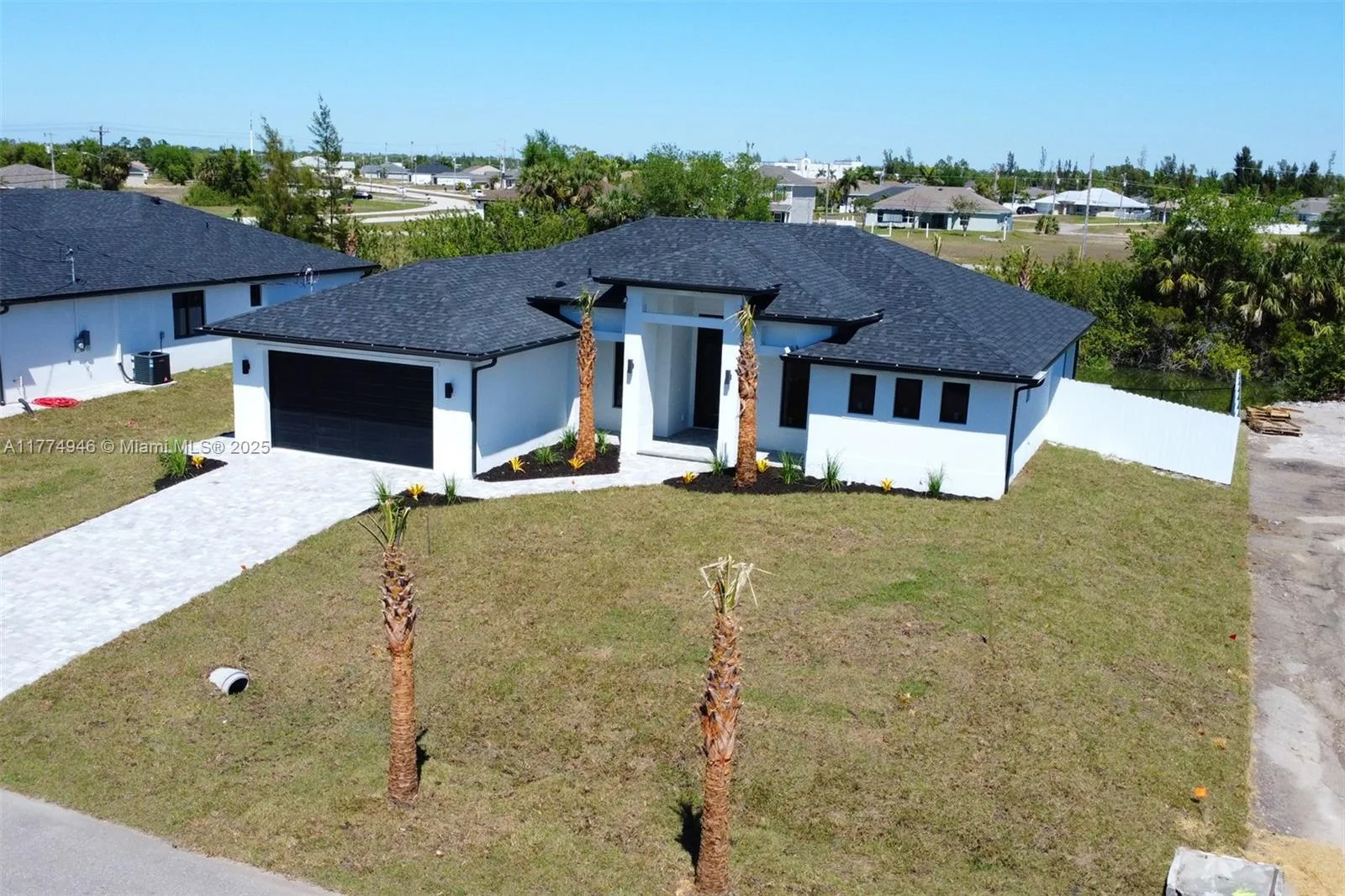 1913 NE 34th Terrace, Cape Coral, FL 33909 photo 3