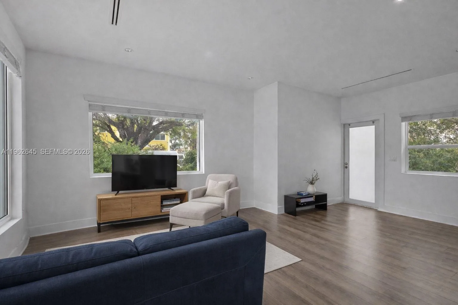 2900 SW 4th St, Miami, FL 33135 photo 3