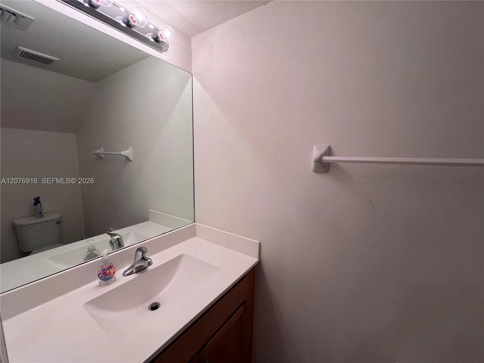 9335 W 33rd Ave, Hialeah, FL 33018 photo 10