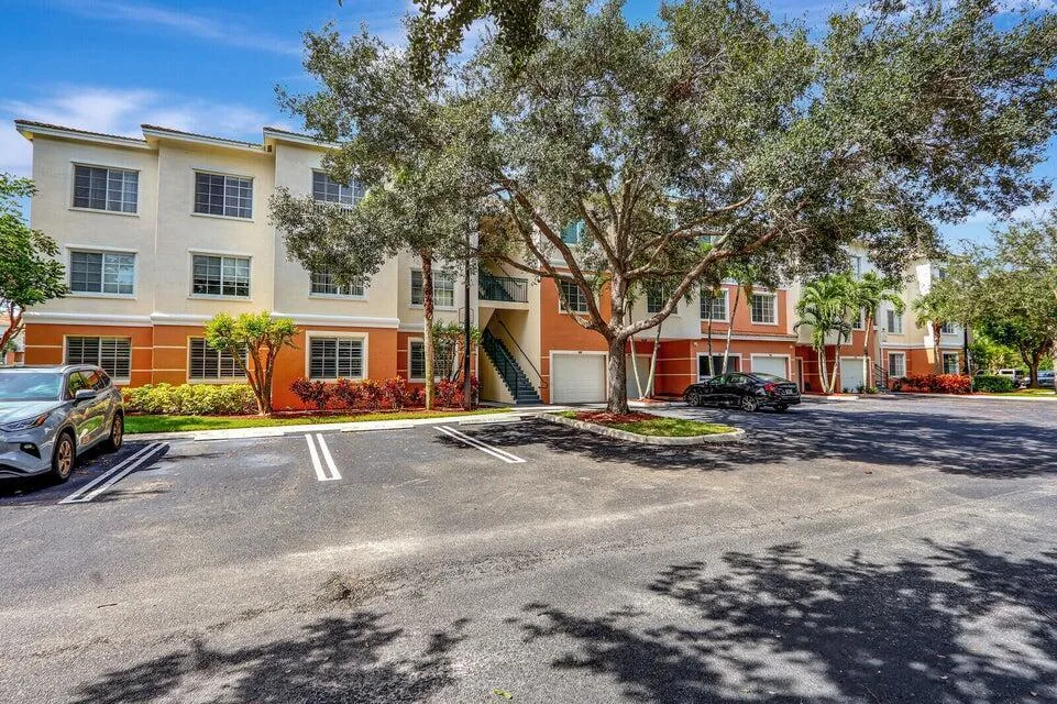 7101 MYRTLEWOOD Circle W, Palm Beach Gardens, FL 33418