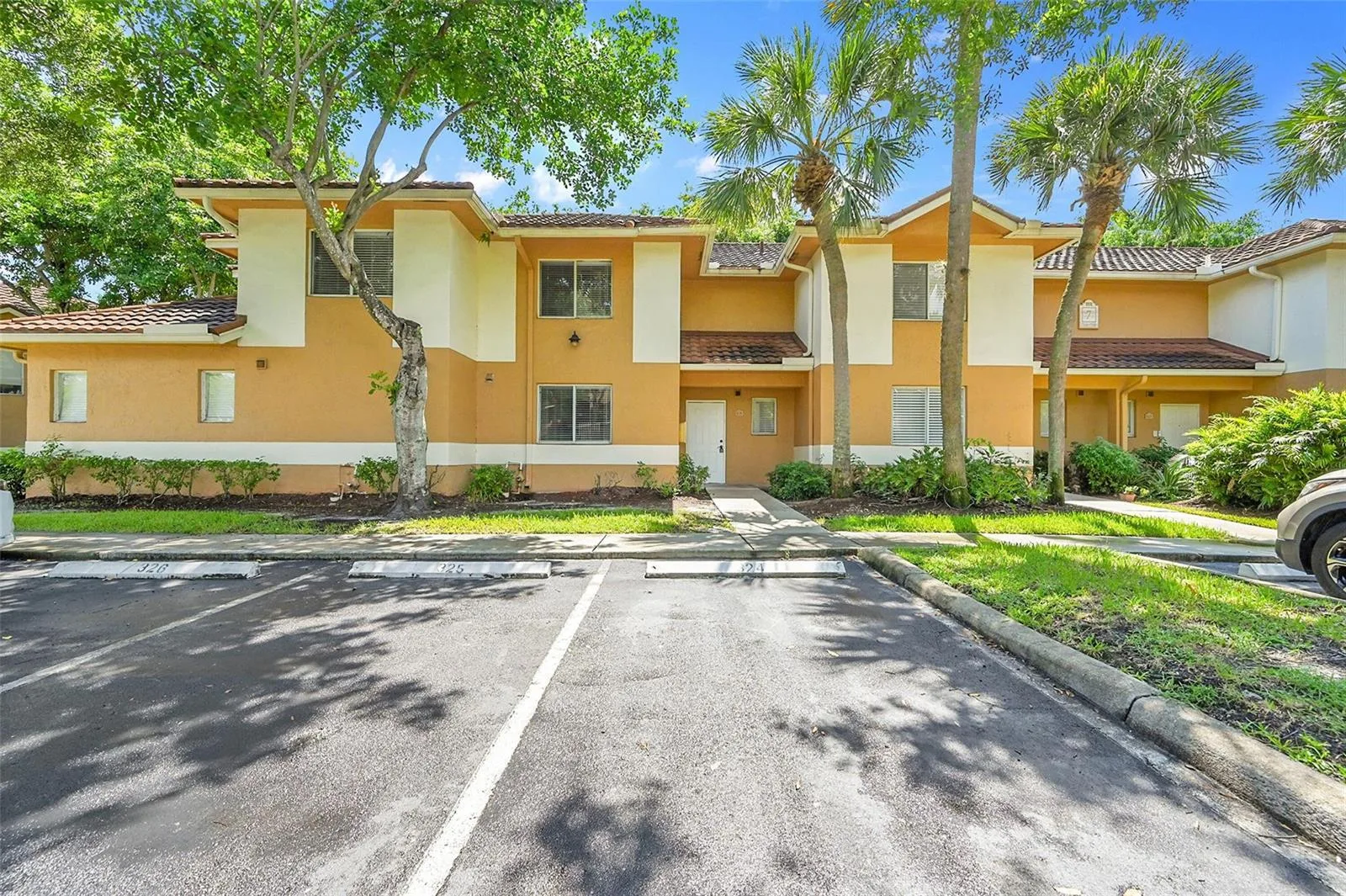 796 NW 91st Terrace, Plantation, FL 33324