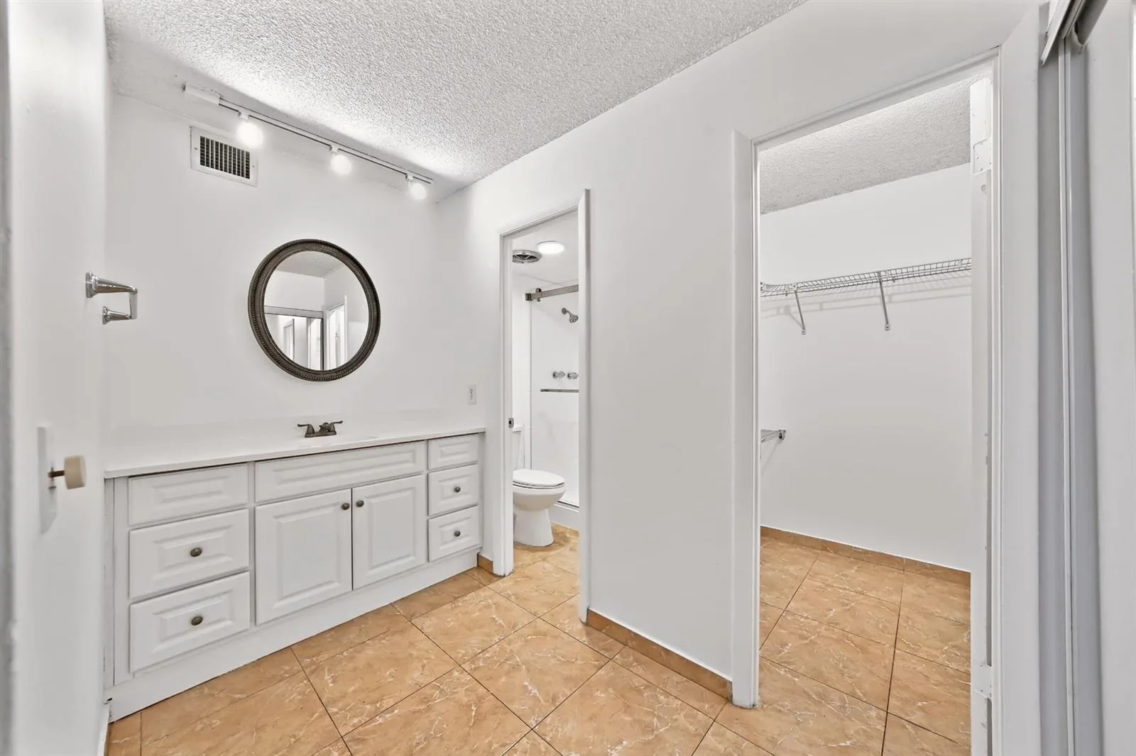 401 Golden Isles Drive # 1014, Hallandale Beach, FL 33009 photo 13
