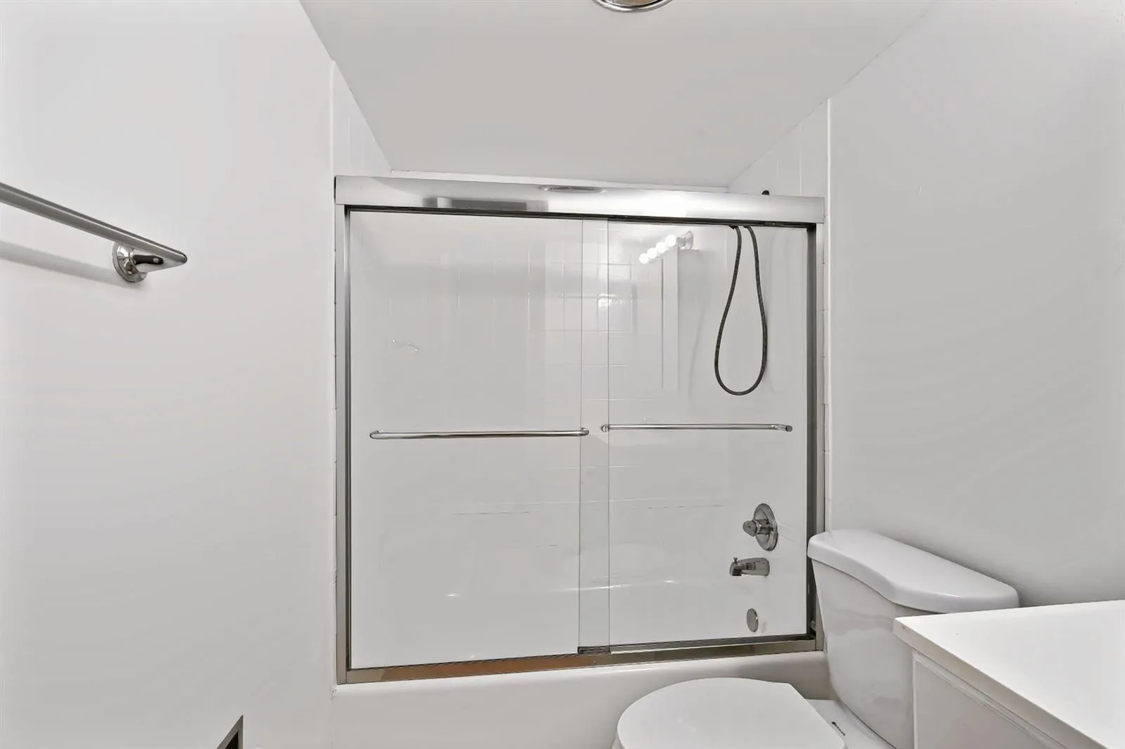 401 Golden Isles Drive # 1014, Hallandale Beach, FL 33009 photo 8