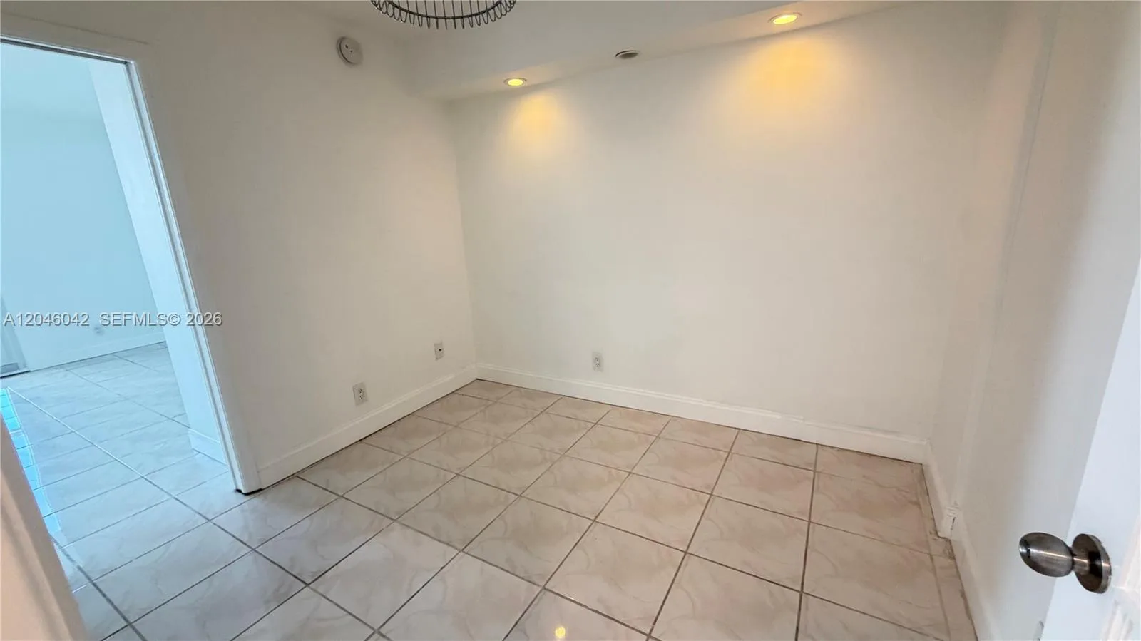 100 Bayview Dr # 509, Sunny Isles Beach, FL 33160 photo 11