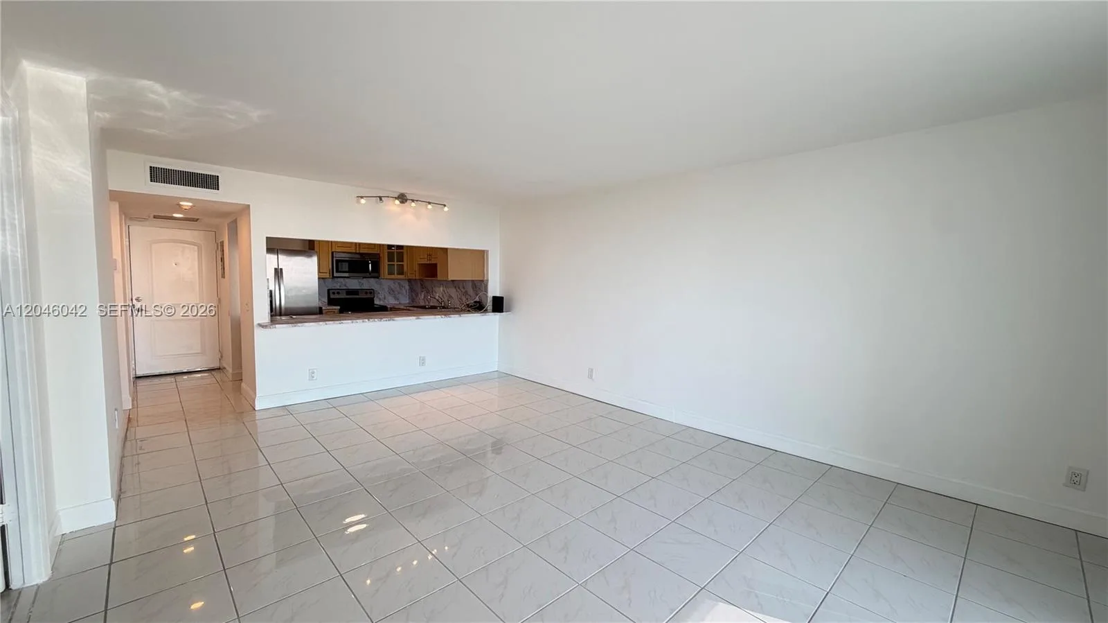 100 Bayview Dr # 509, Sunny Isles Beach, FL 33160 photo 13