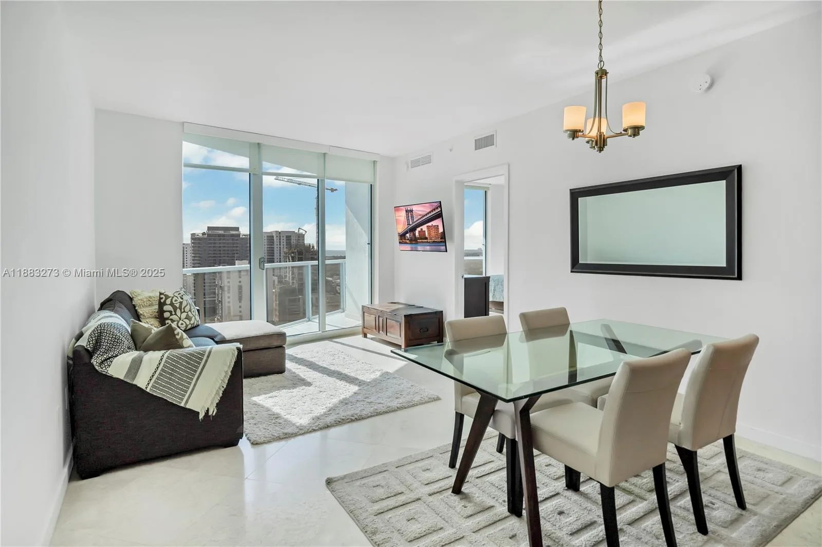 185 SW 7th St # 2002, Miami, FL 33130
