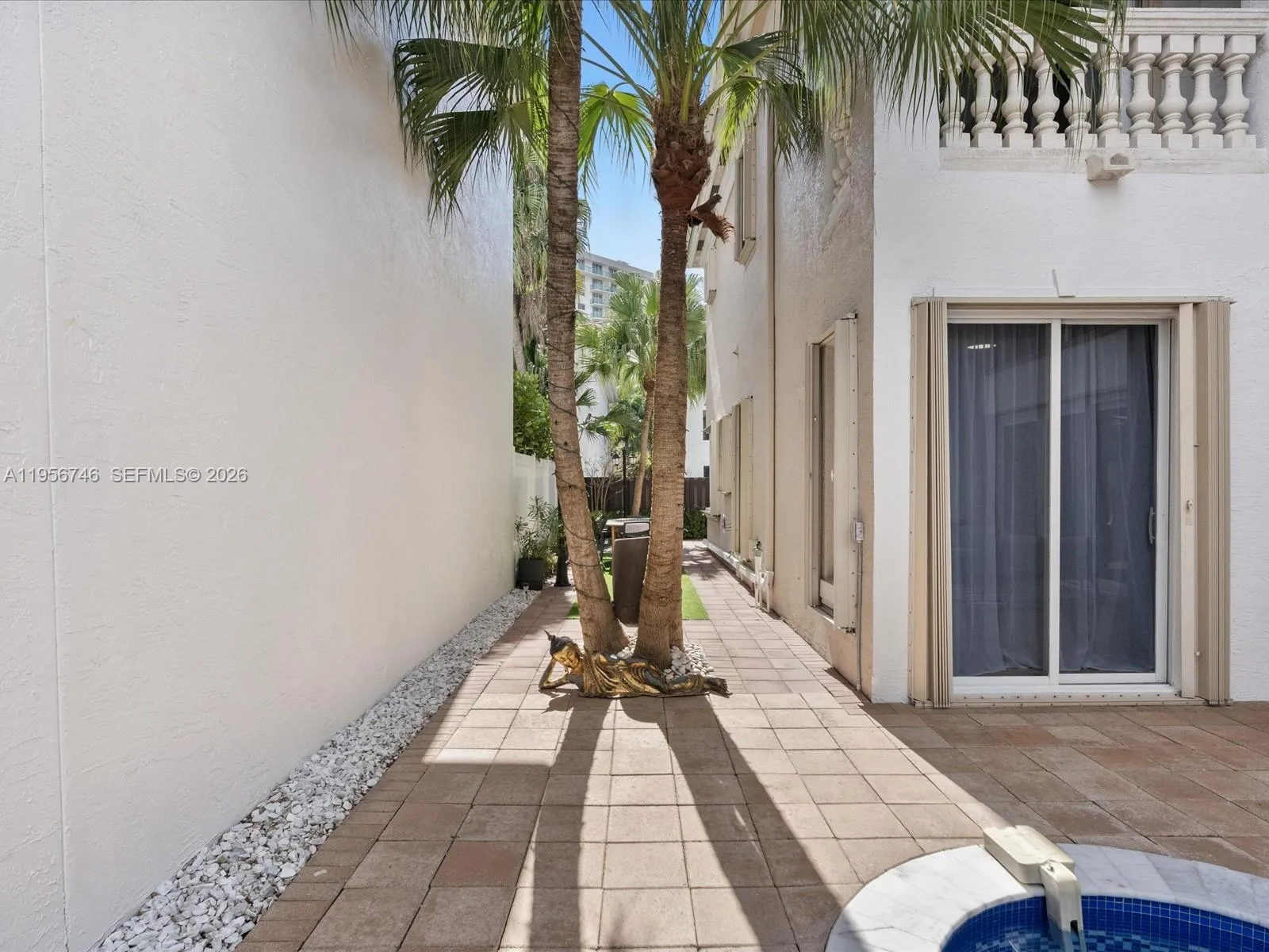 3960 194th Trl, Sunny Isles Beach, FL 33160 photo 11