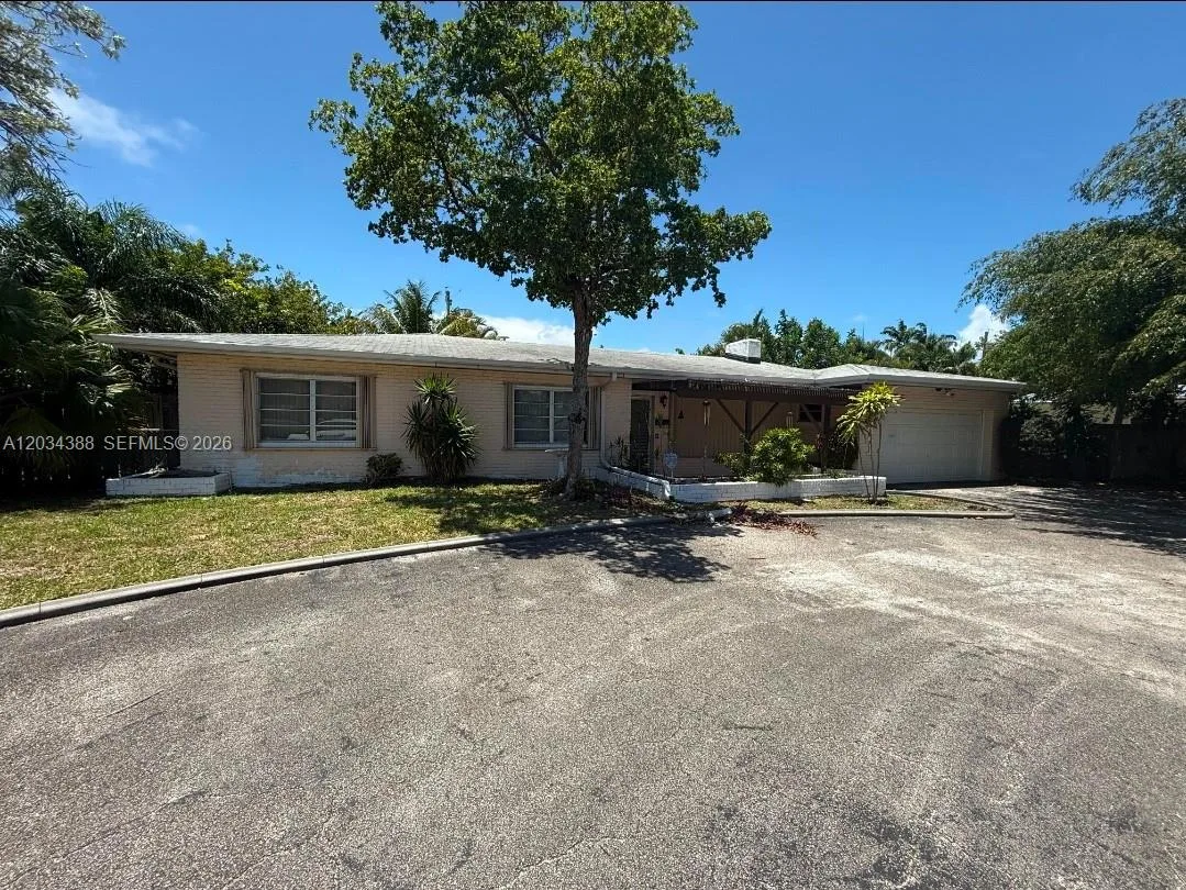 2441 Bayview Dr, Fort Lauderdale, FL 33305