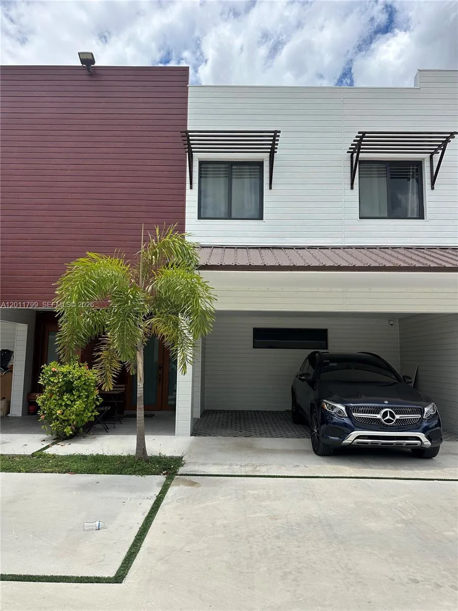 958 NW 10th St # 4, Florida City, FL 33034