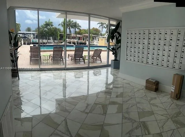 2000 NE 135th St # 1002, North Miami, FL 33181 photo 4