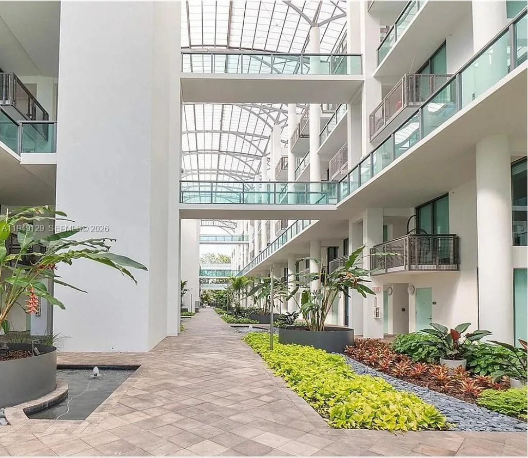6000 Collins Ave # 501, Miami Beach, FL 33140