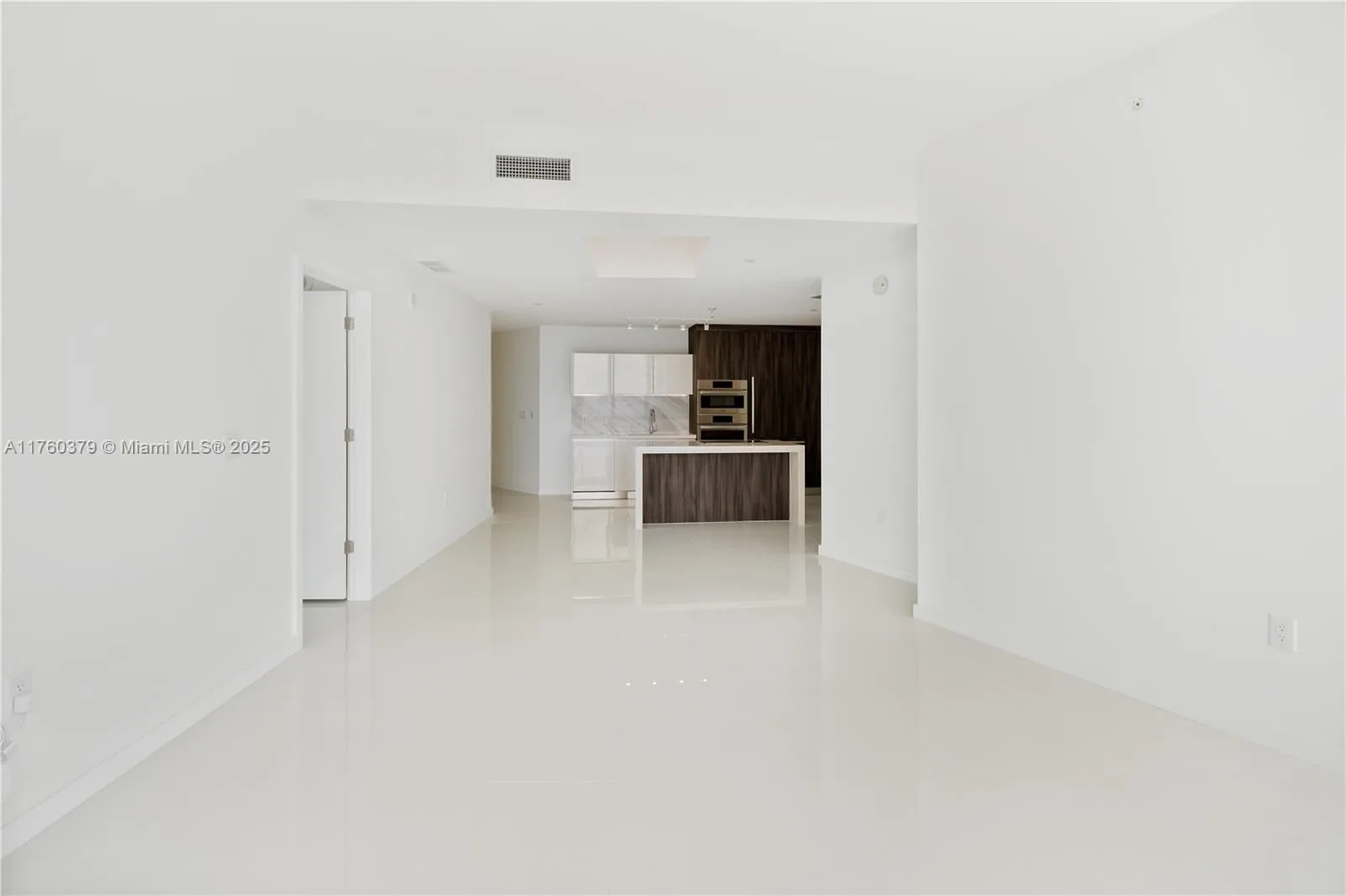 851 NE 1st Ave # 4203, Miami, FL 33132 photo 5