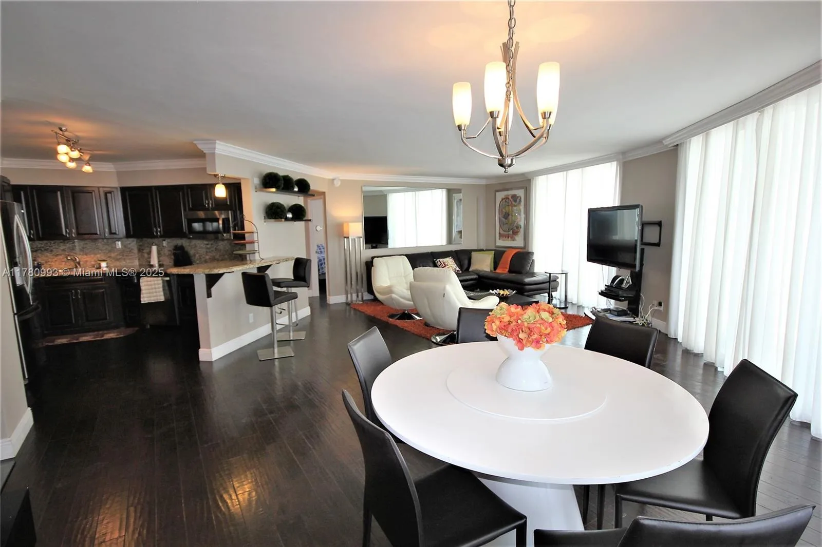 5151 COLLINS AV # 924, Miami Beach, FL 33140 photo 2