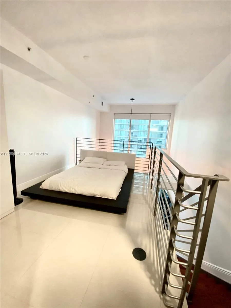 60 SW 13th St # 2212, Miami, FL 33130 photo 6