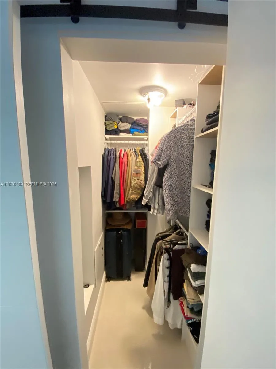 60 SW 13th St # 2212, Miami, FL 33130 photo 8