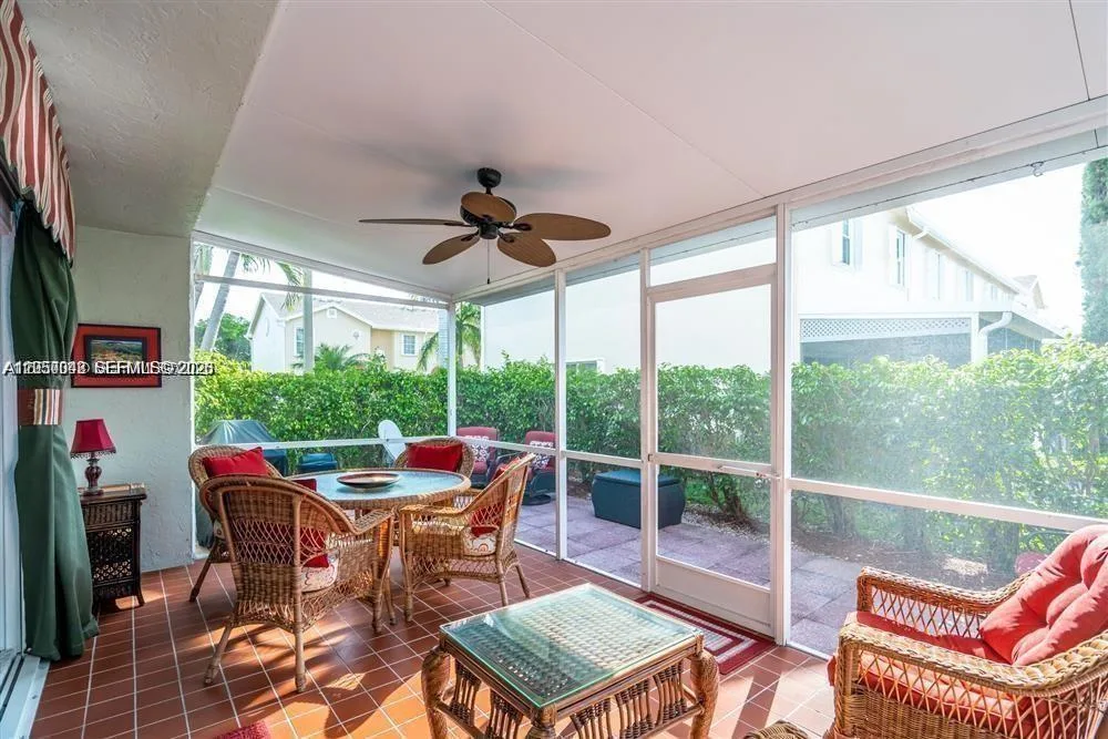 221 Waterside Dr # 221, Hypoluxo, FL 33462