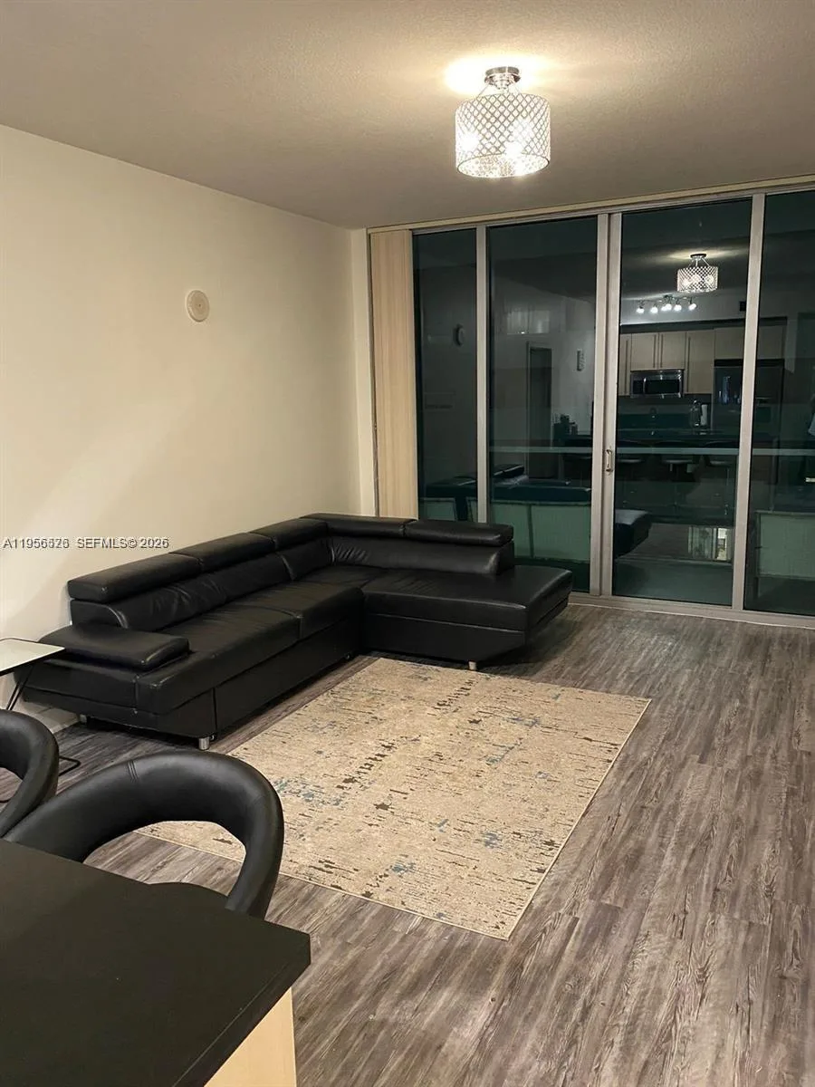 1111 SW 1st Ave # 1422-N, Miami, FL 33130 photo 3