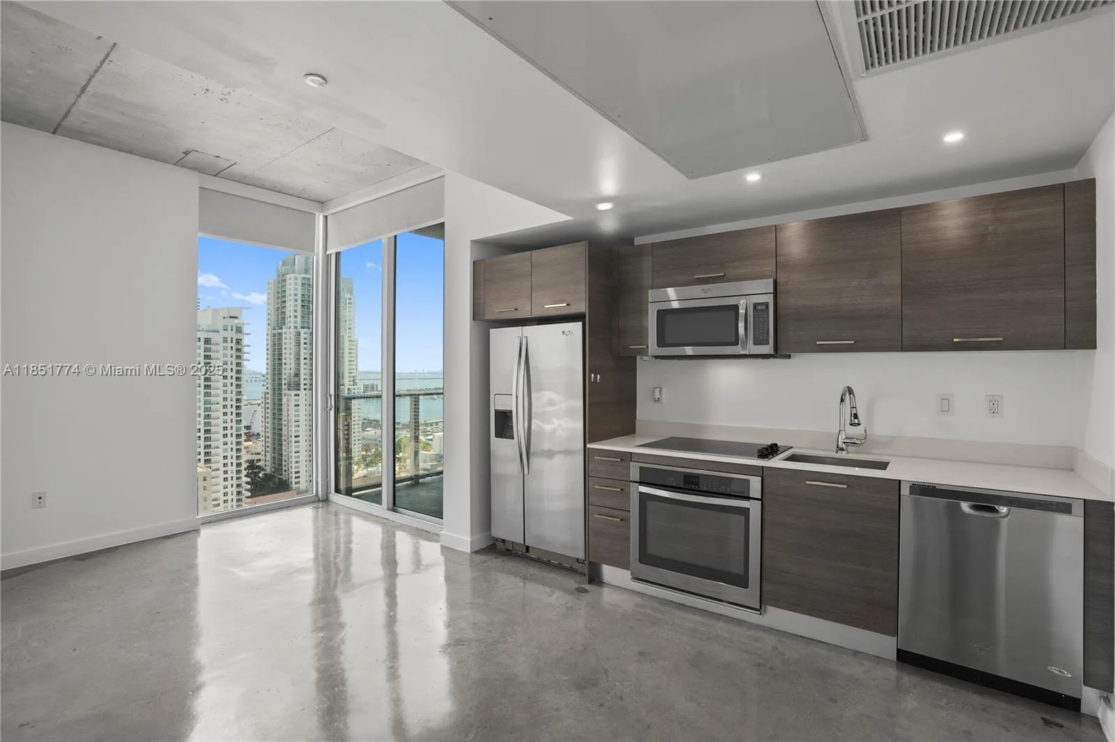 151 SE 1st St # 3104, Miami, FL 33131