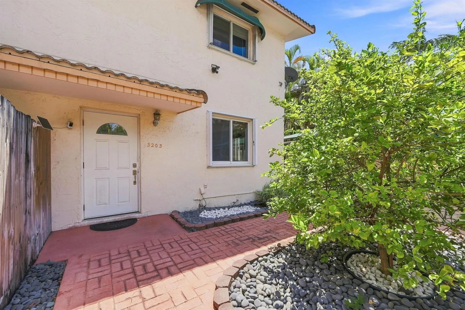 3203 McDonald Street # 3203, Miami, FL 33133