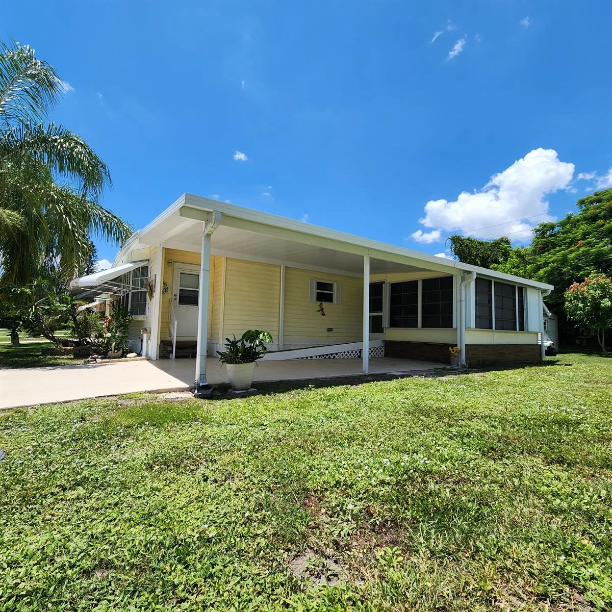 218 W Caribbean, Port St. Lucie, FL 34952 photo 3