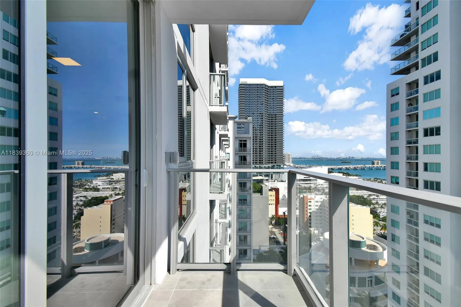 227 NE 2nd St # 2000, Miami, FL 33132 photo 12