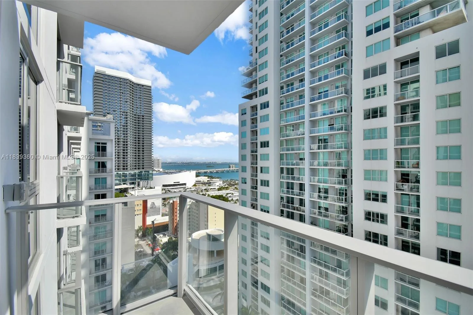 227 NE 2nd St # 2000, Miami, FL 33132 photo 13