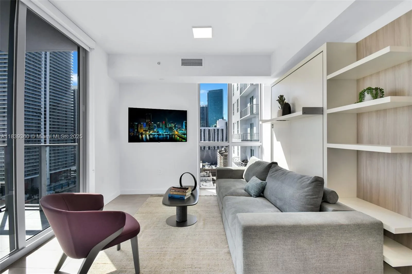 227 NE 2nd St # 2000, Miami, FL 33132 photo 3