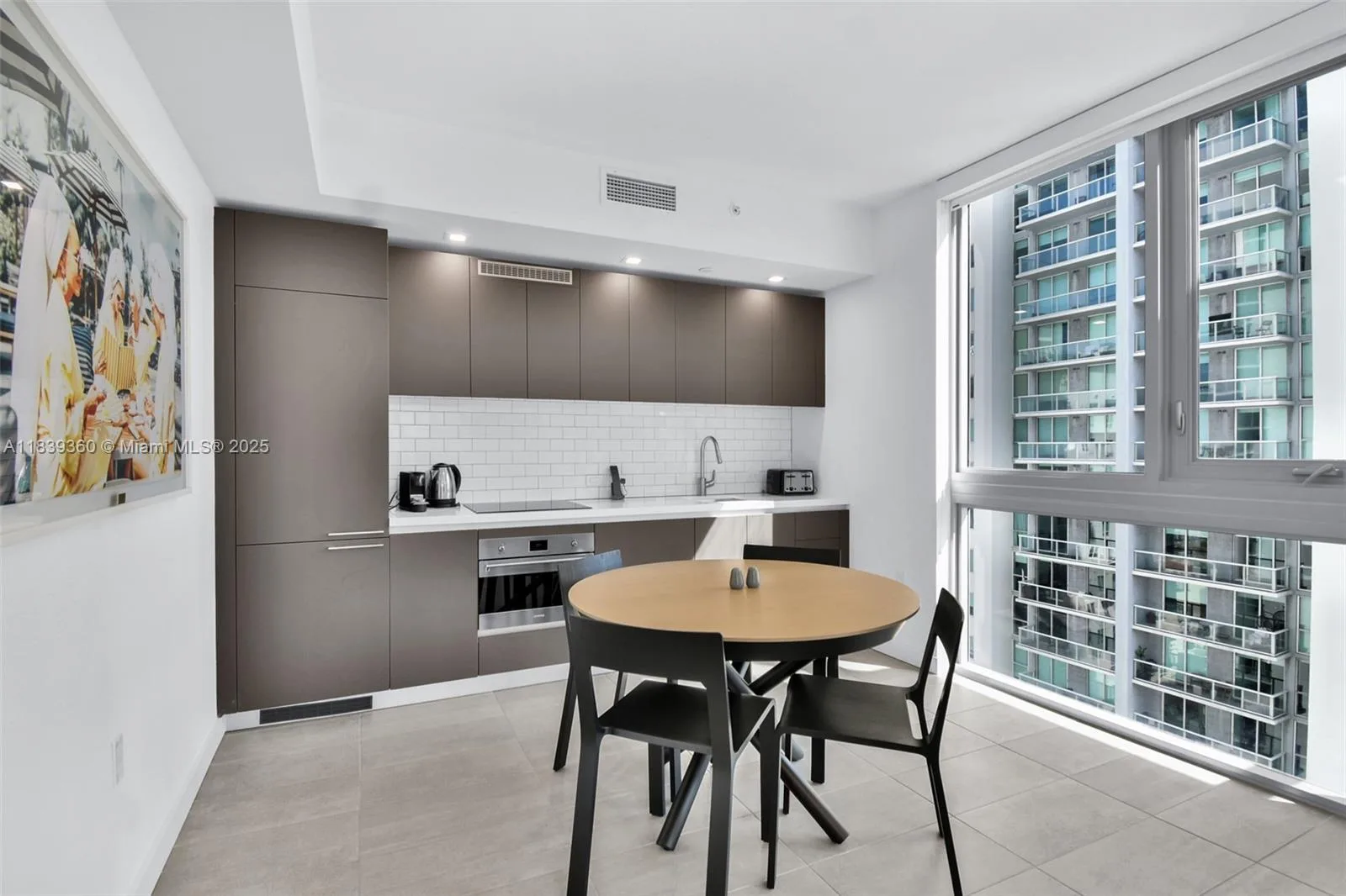 227 NE 2nd St # 2000, Miami, FL 33132 photo 7