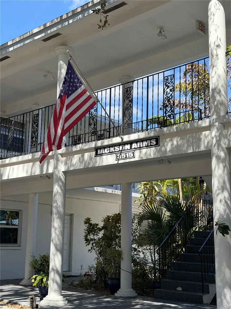 3515 Van Buren St # 102, Hollywood, FL 33021 photo 2