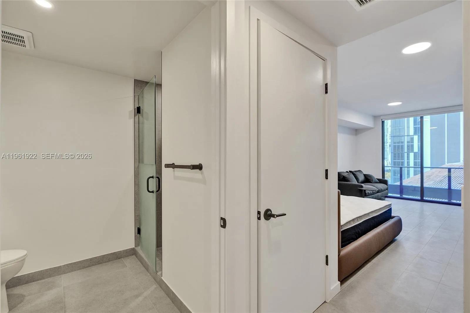 121 NE 5th Street # 807, Miami, FL 33132 photo 3