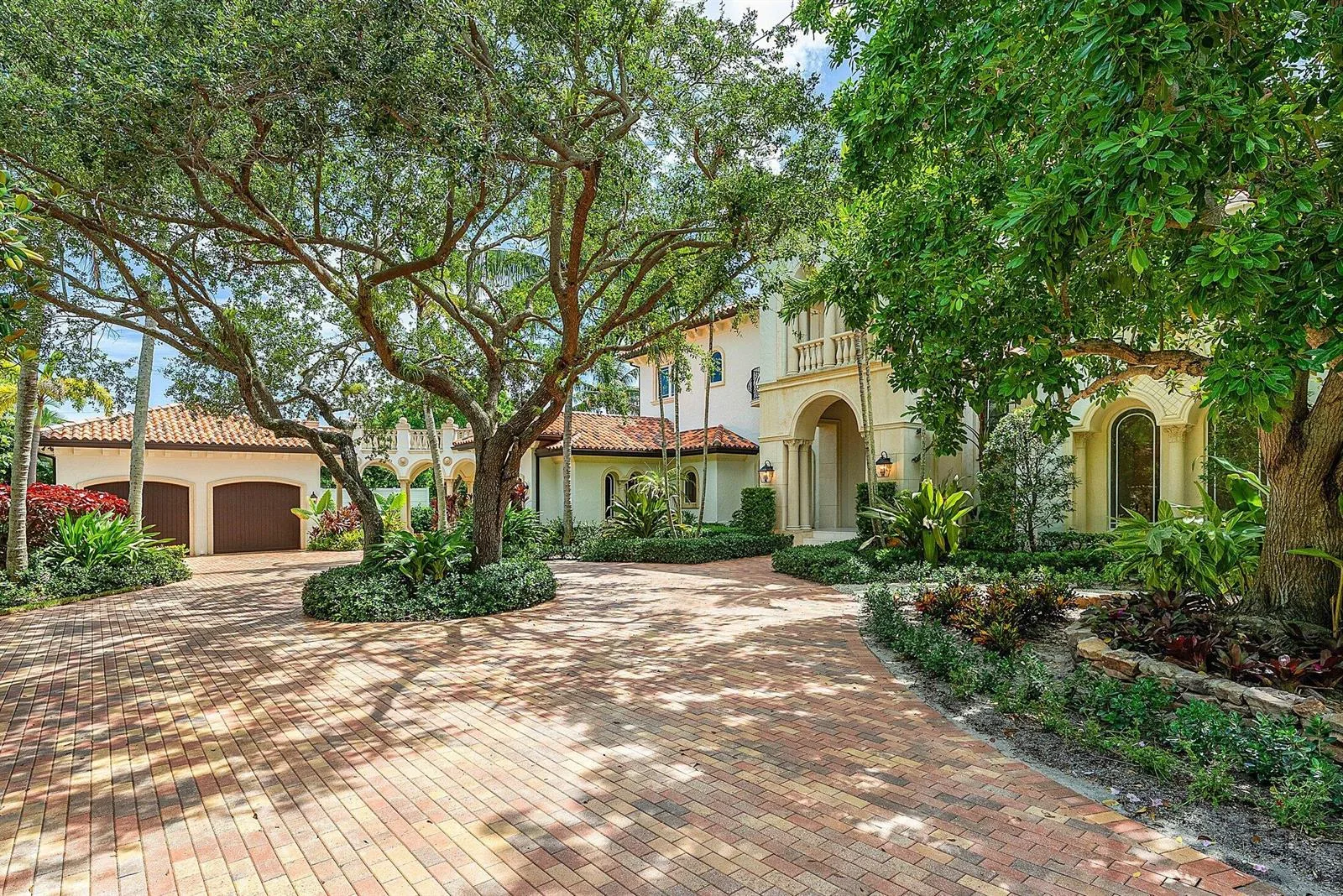 2002 NW 4th Avenue, Delray Beach, FL 33444