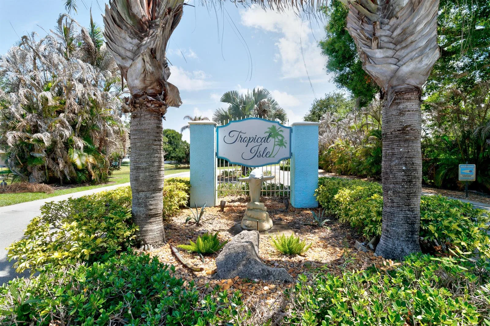 6385 Tropical Way, Vero Beach, FL 32967
