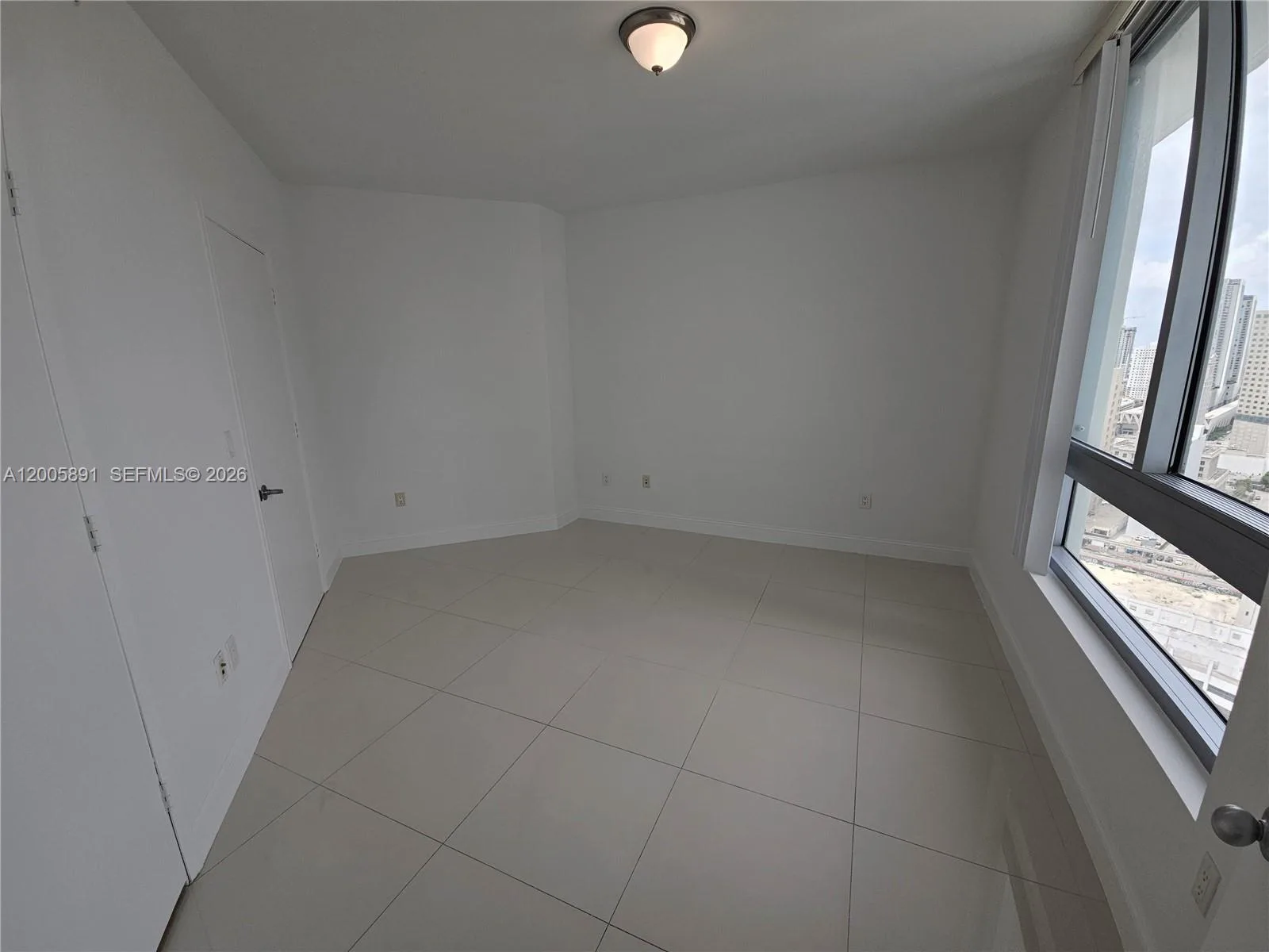 350 S Miami Ave # 3111, Miami, FL 33130 photo 12