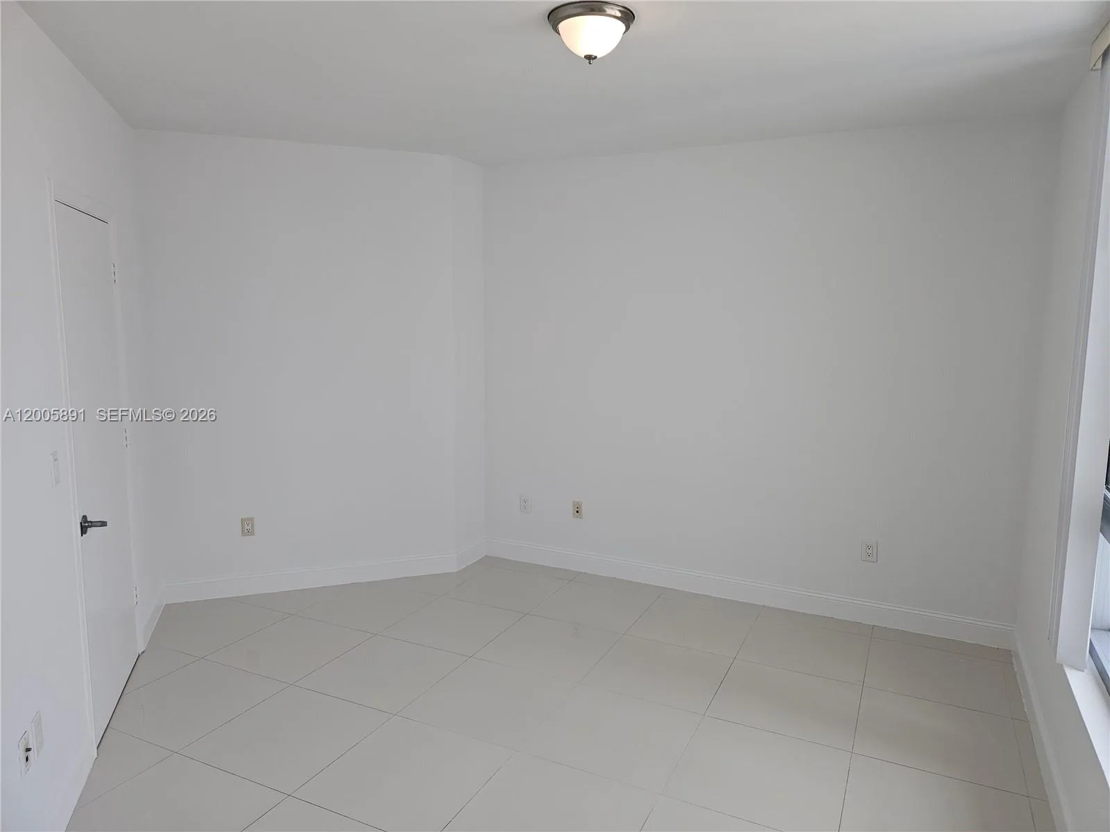 350 S Miami Ave # 3111, Miami, FL 33130 photo 13