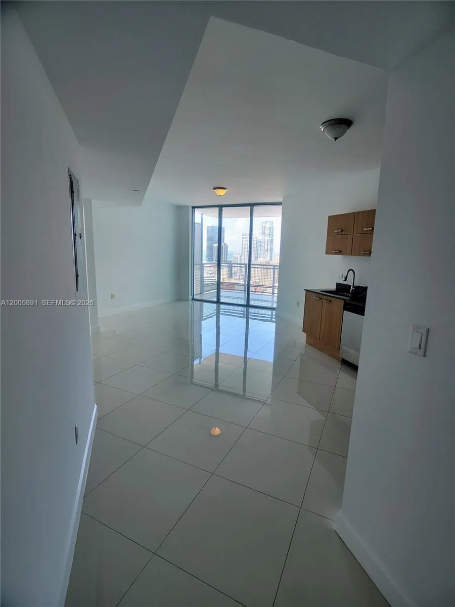 350 S Miami Ave # 3111, Miami, FL 33130 photo 2