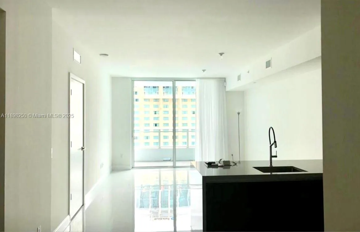 1080 Brickell Ave # 1506, Miami, FL 33131