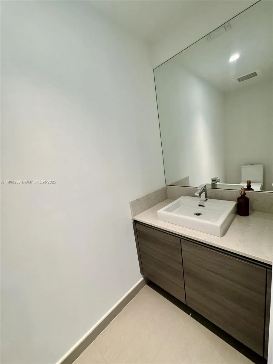 1080 Brickell Ave # 1506, Miami, FL 33131 photo 4