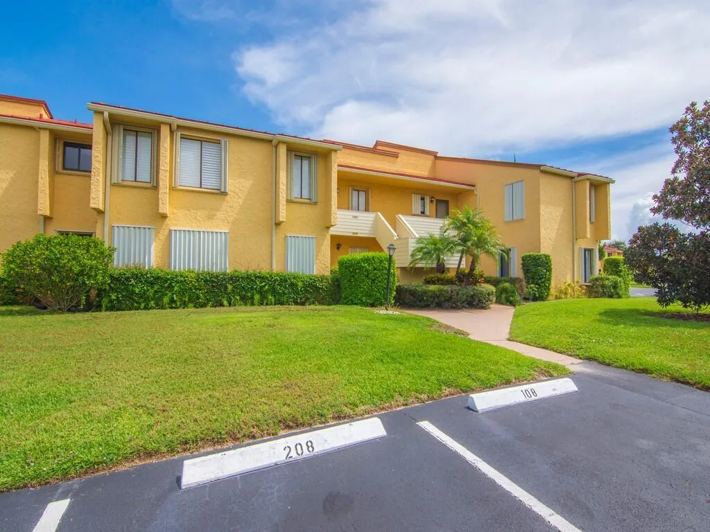 5373 SE Miles Grant Road # 208, Stuart, FL 34997