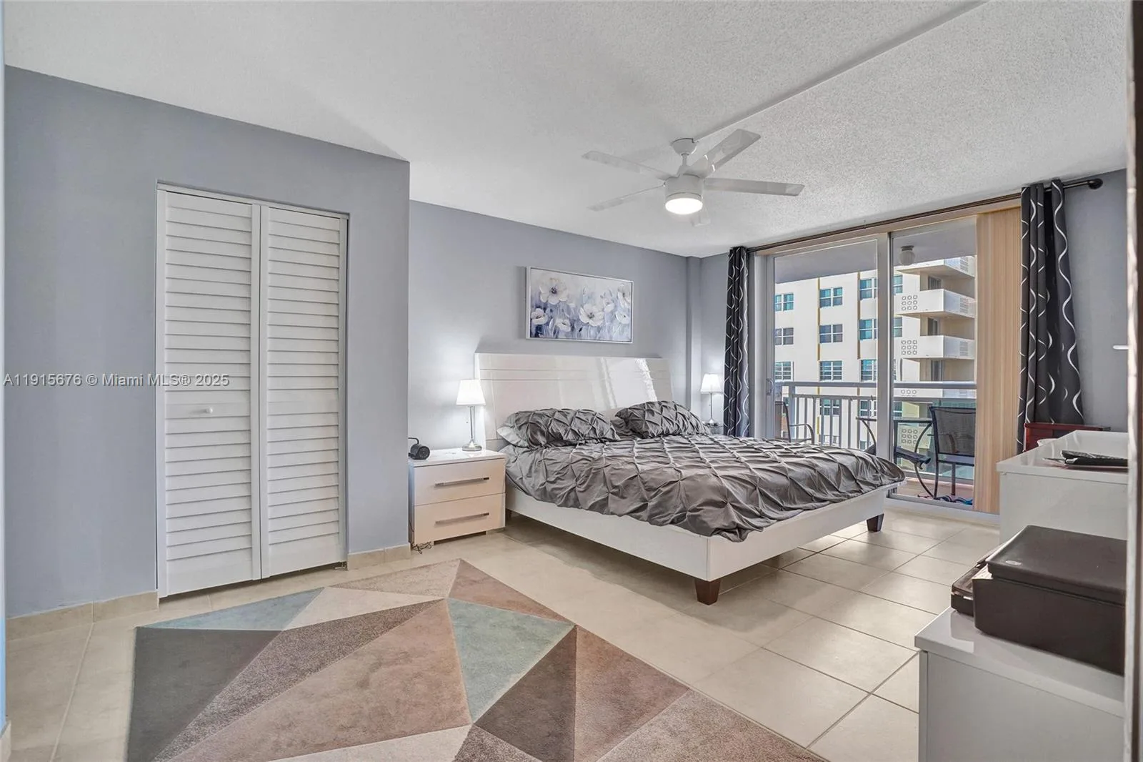 1849 S Ocean Dr # 1203, Hallandale Beach, FL 33009 photo 4