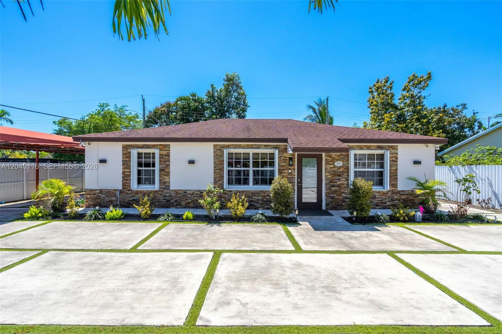 302 NW 100th St, Miami, FL 33150