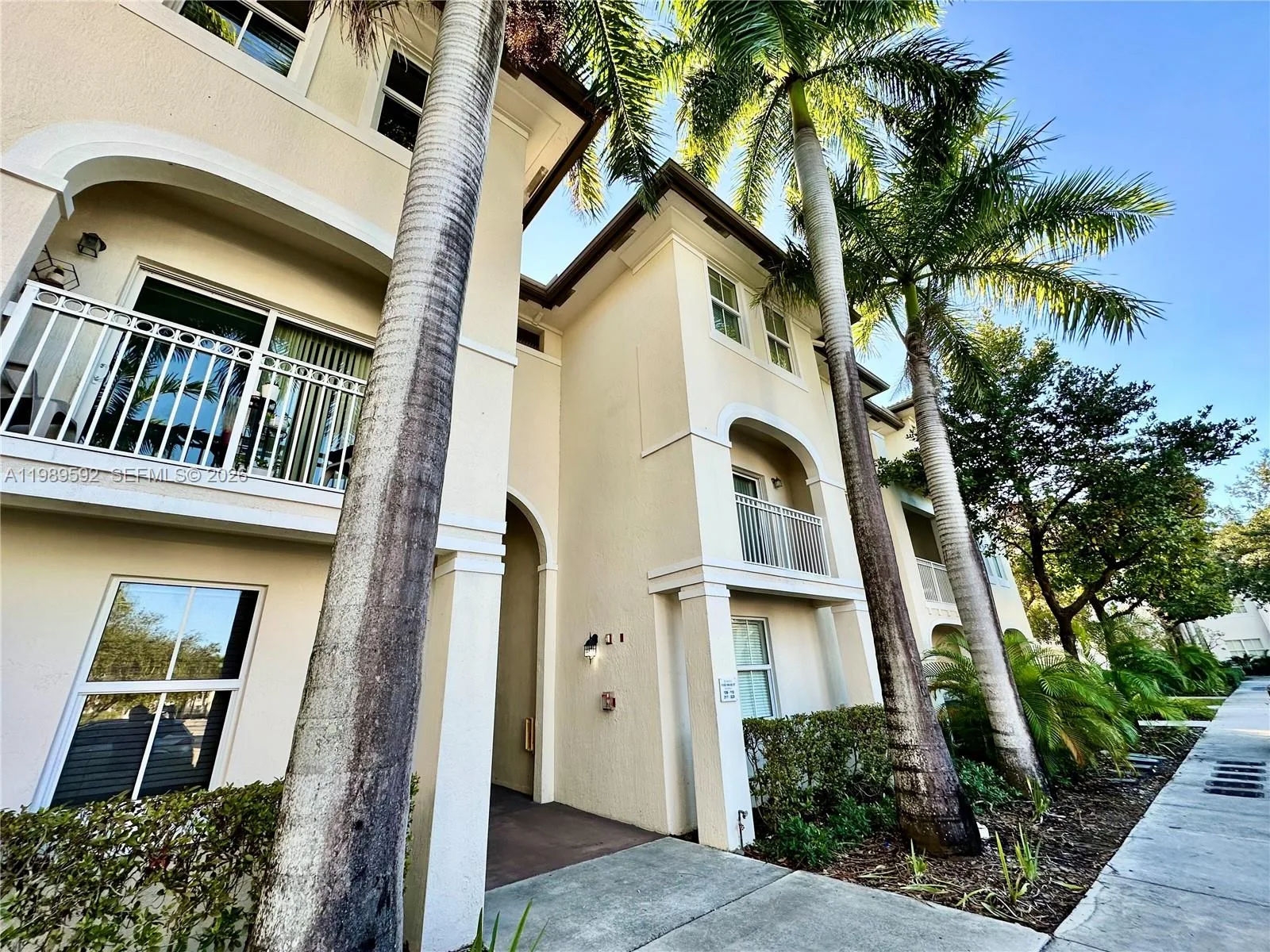 11403 NW 89th St # 219, Doral, FL 33178 photo 2