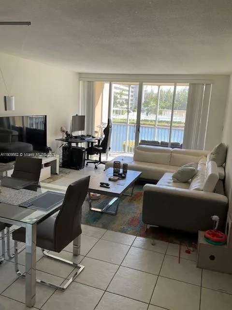1770 NE 191st St # 206-1, Miami, FL 33179 photo 3