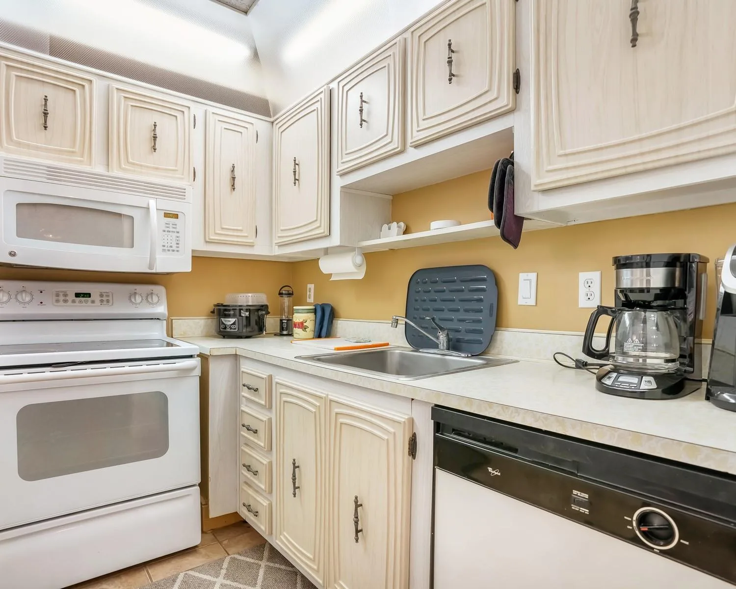 2851 Somerset Drive # 205, Lauderdale Lakes, FL 33311 photo 11