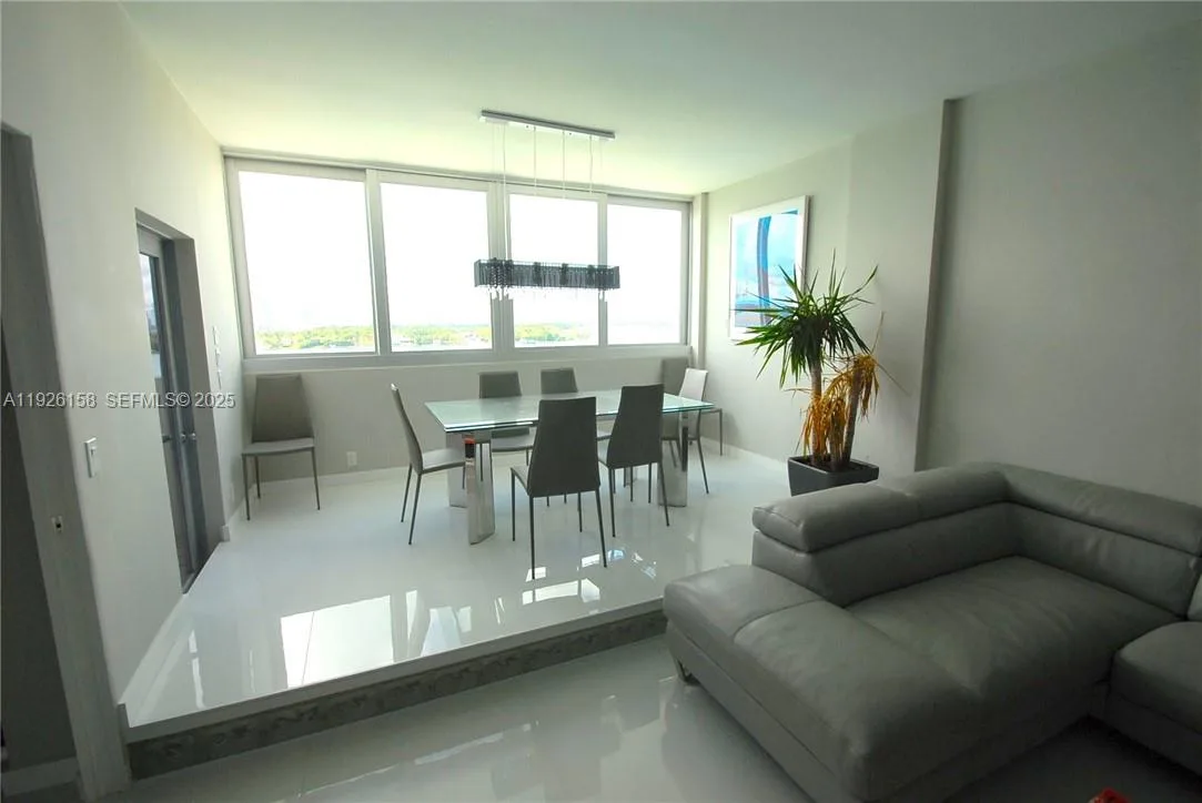 800 West Ave # PH27, Miami Beach, FL 33139 photo 4