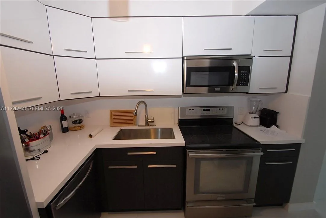 800 West Ave # PH27, Miami Beach, FL 33139 photo 8